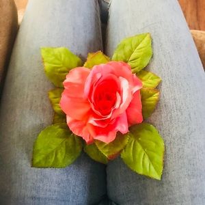 Meet your Posher, Akya